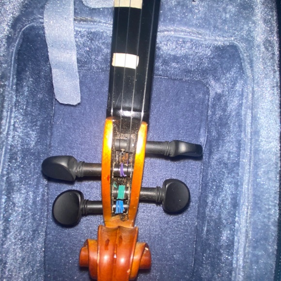 SKYLARK Model MV.007 Violin Case and Bow VINTAGE STUDENT INSTRUMENT. - Picture 3 of 17